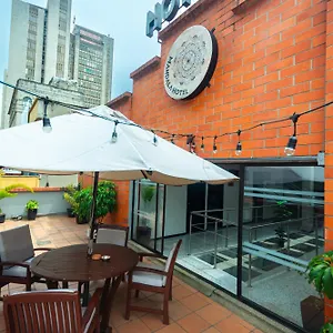 Hotel Mándala Botero