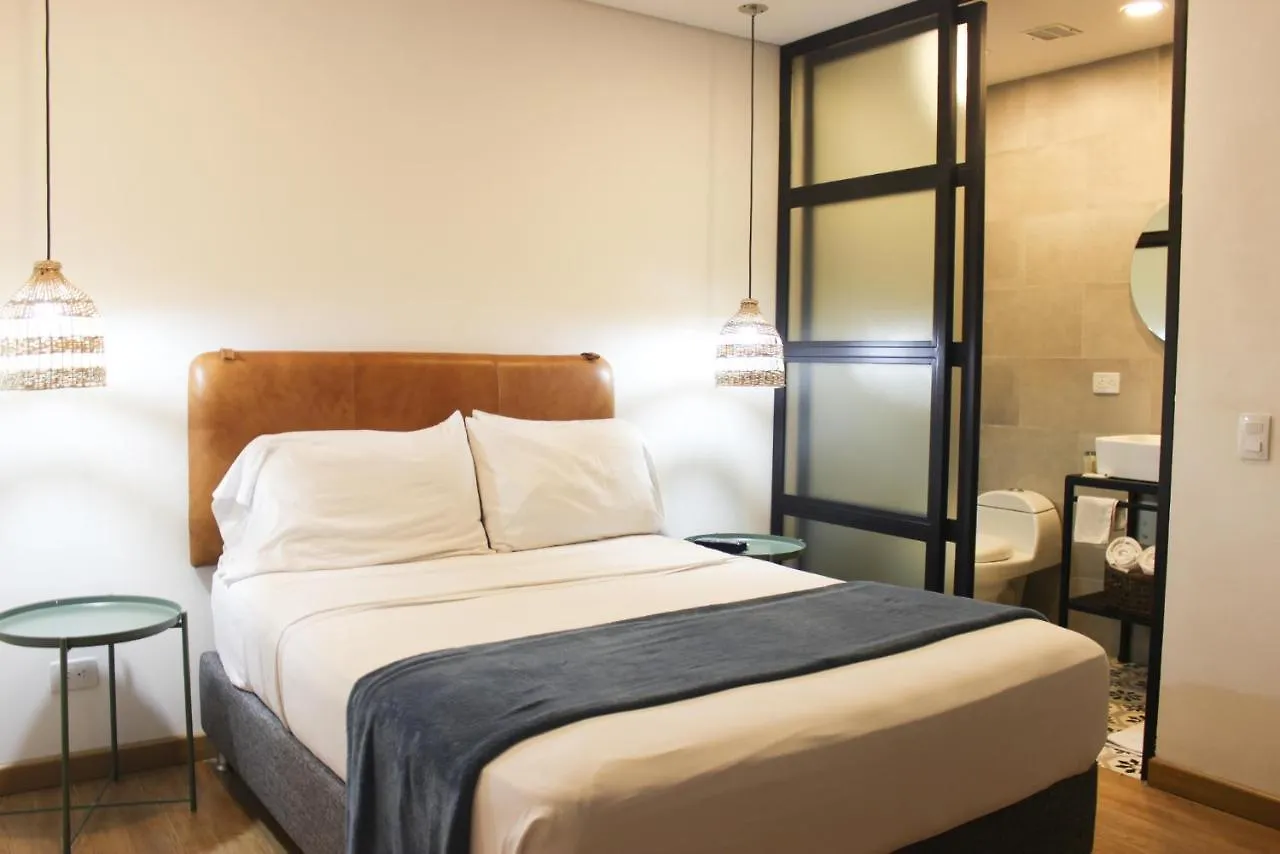 574 Hotel ميديلين 3*,  كولومبيا