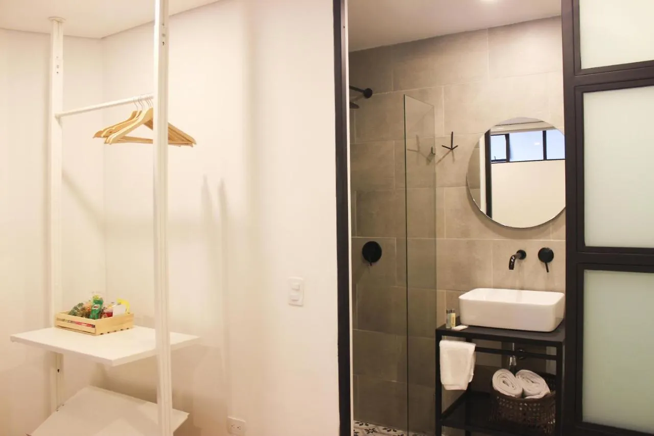 574 Hotel ميديلين