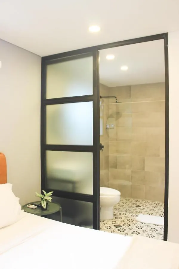 574 Hotel ميديلين