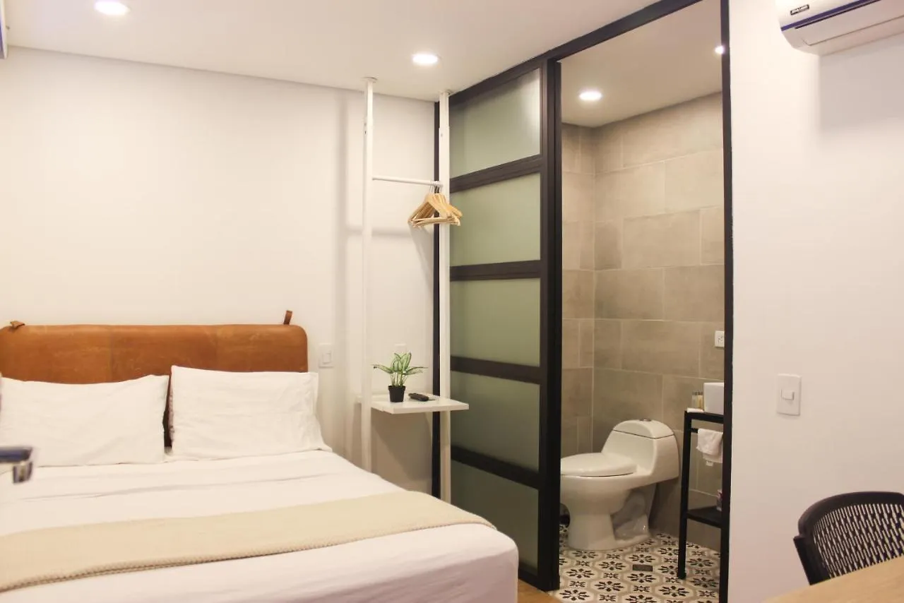 574 Hotel ميديلين